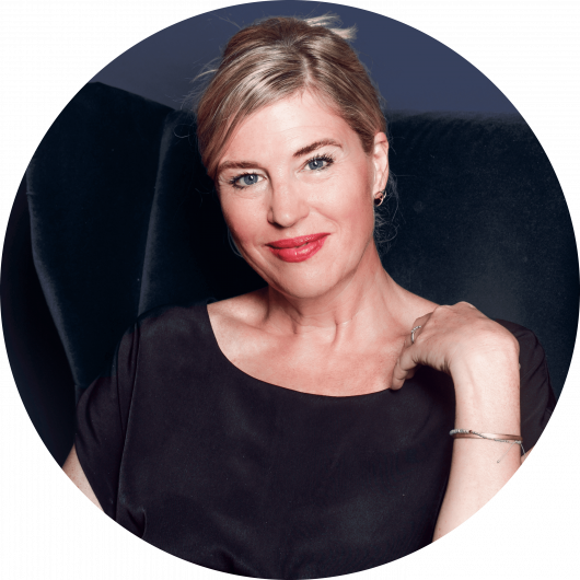 Verena_Frensch_Portrait_blau_Kopie-modified (1) (1)